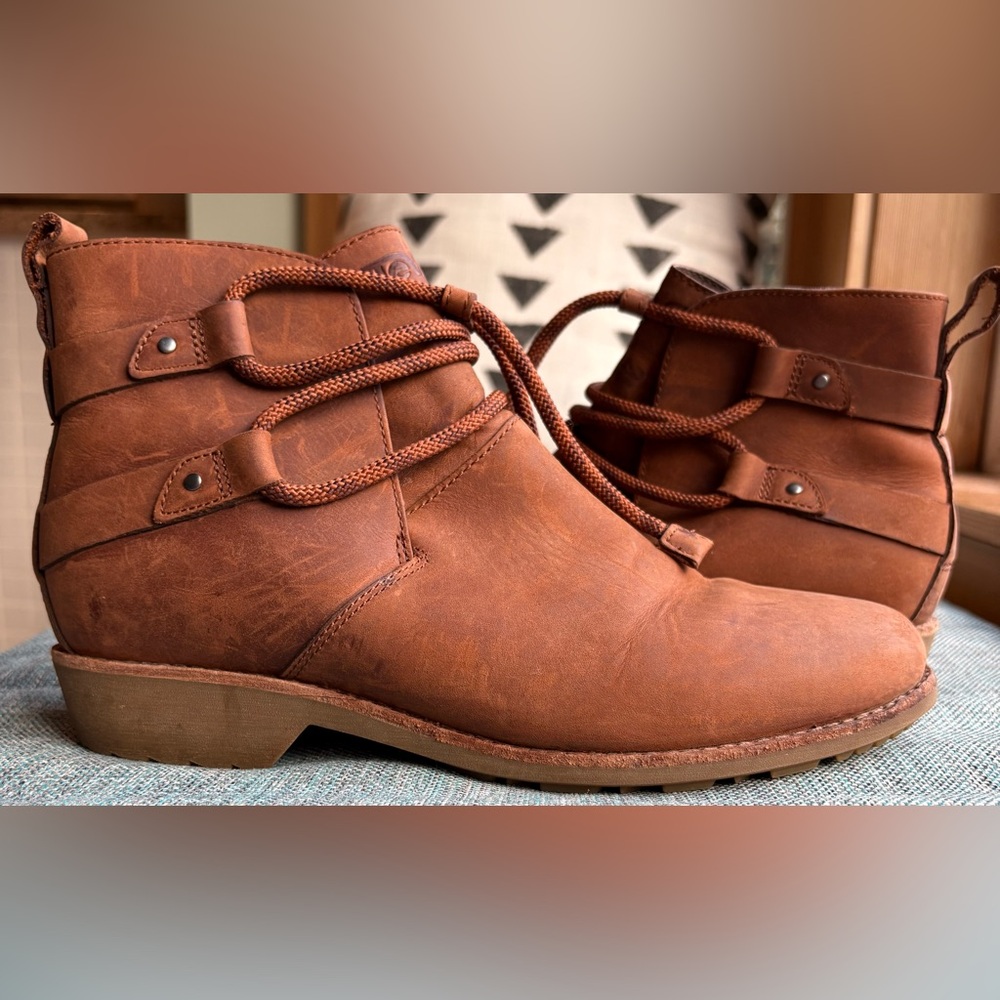 Teva Waterproof Brown Leather Ankle Boot w Climber’s Rope Inspired Laces  9 - Picture 4 of 10